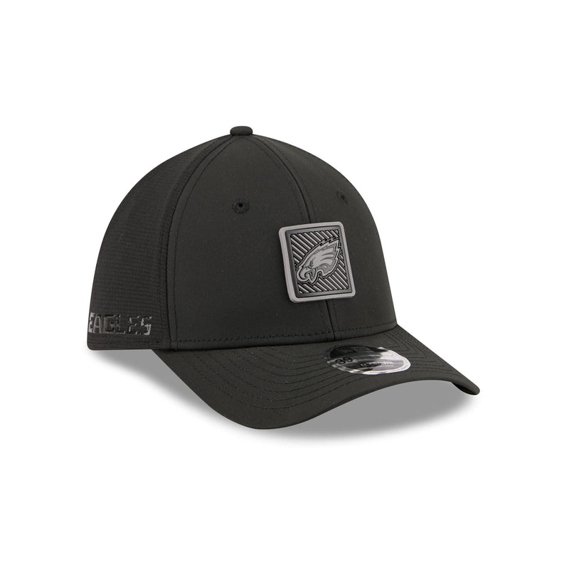 Philadelphia Eagles 2026 Training Black 39THIRTY M-Crown Stretch-Fit Hat