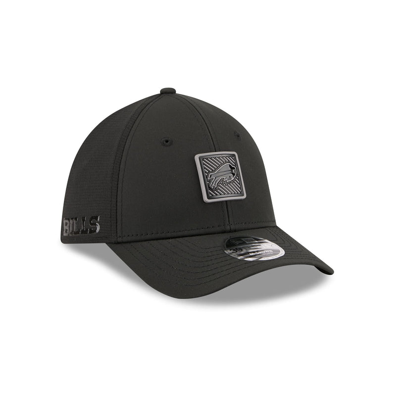 Buffalo Bills 2026 Training Black 39THIRTY M-Crown Stretch-Fit Hat